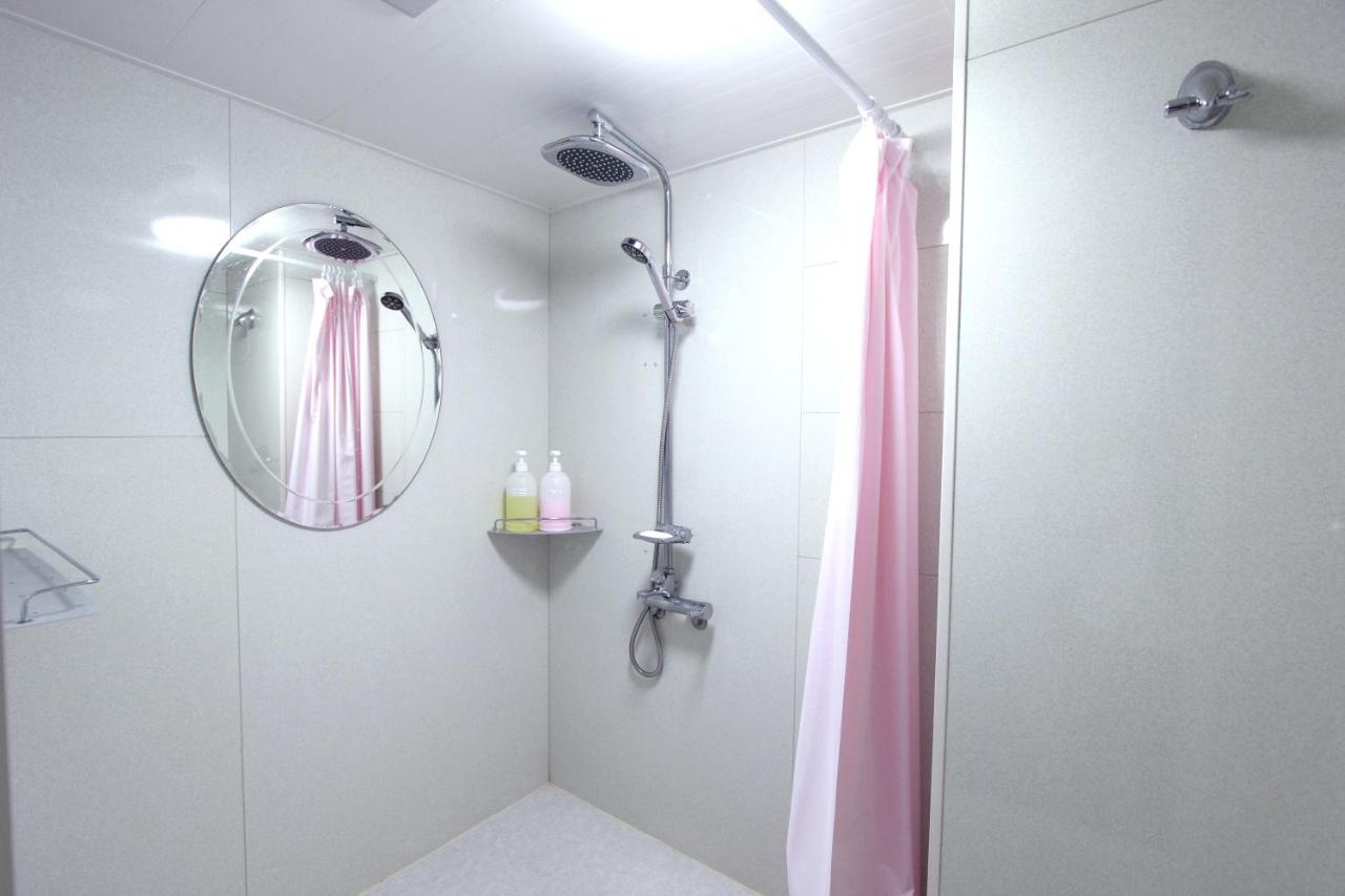 I Osaka House Hotel Exterior photo
