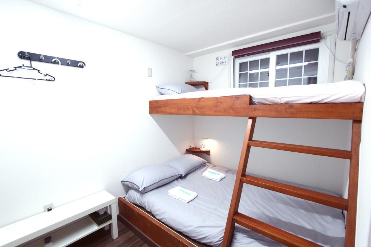 I Osaka House Hotel Exterior photo
